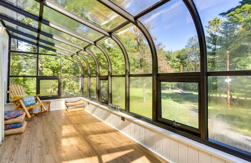Town of Lumberland House | Glen Spey Cabin with Deck 1 Mi to Mohican Lake!