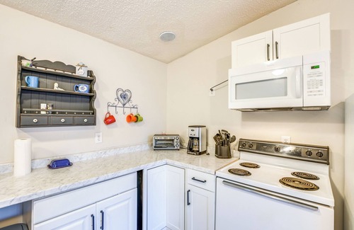 Glenburn Cottage | Glenburn Getaway Near Orchards & Penobscot River