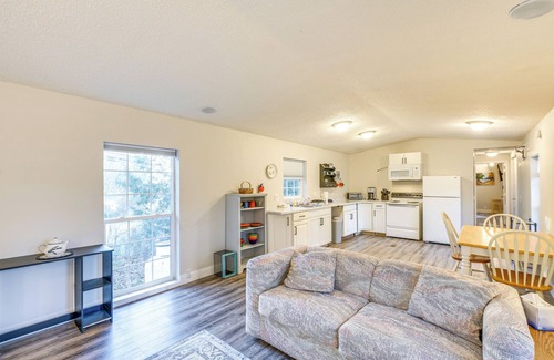 Glenburn Cottage | Glenburn Getaway Near Orchards & Penobscot River