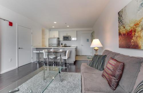 East Cambridge Apartment | Global Luxury Suites at Kendall East
