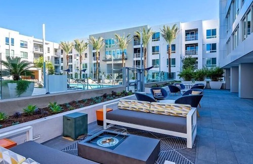 Irvine Business Complex Apartment | Global Luxury Suites Irvine