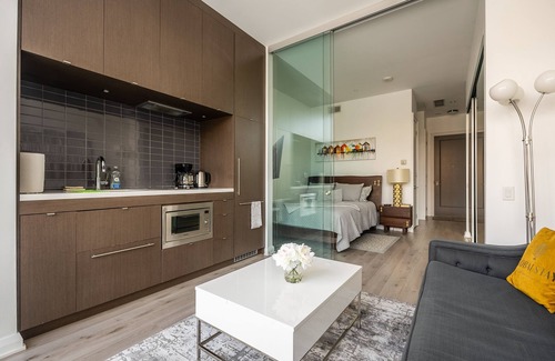 Bloor-Yorkville Condo | GLOBALSTAY. Gorgeous 1BR Apartment w Balcony