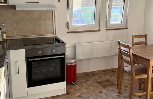 Savski Venac Apartment | Gloria 4 comfortable 1-bedroom with WiFi and AC in charming Beograd