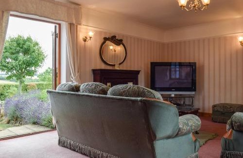 Scalford House | Glossoms Lodge