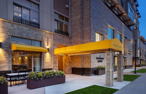 Fitzsimons House | Go Hiking @ Flagstaff Mountain w/Impeccable Room Service, Near Aurora Top Spots