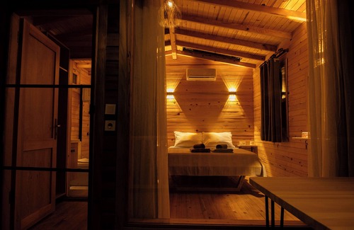 Kabak Valley Hotel | Goat Bungalow and Camping