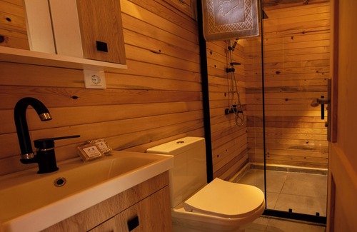 Kabak Valley Hotel | Goat Bungalow and Camping