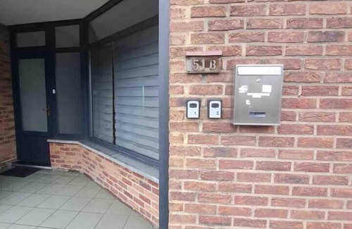 Roux House | Gohyssart 51b 2 Bruxelles-Charleroi-airport