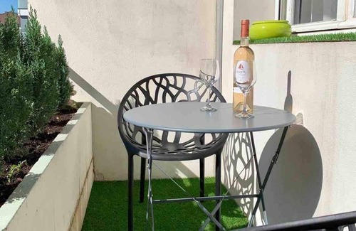 Annecy Apartment | Golden Blue jacuzzi et 2 vélos