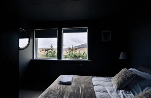 Selfoss House | Golden Circle Luxury Cottages Lake View