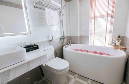 Co To Hotel | Golden Coto Hotel