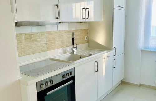 Kaiserslautern Apartment | Golden Hour Apartment (light-flooded, stylish, modern + top location)