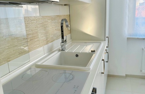 Kaiserslautern Apartment | Golden Hour Apartment (light-flooded, stylish, modern + top location)