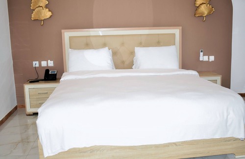 Conakry Hotel | Golden Plazza