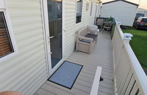 Kinmel Bay Cabin | Golden Sands Towyn Seaside Caravan - Sleeps 6