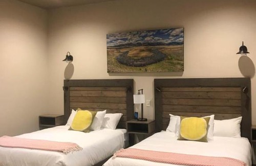 West Yellowstone Hotel | Golden Stone Inn