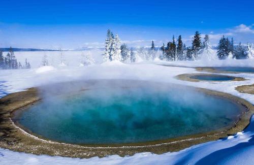 West Yellowstone Hotel | Golden Stone Inn