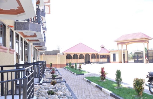 Ibanda Hotel | GOLDEN VIEW HOTEL IBANDA