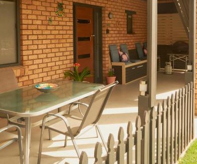 Beaconsfield Apartment | GOLDFIELDS STUDIO APARTMENT, Beaconsfield - Fully Self-contained, air-conditioning