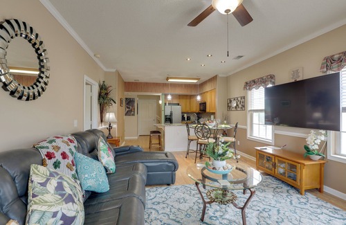 Red Hill Condo | Golf Getaway w/Pool Access in Myrtle Beach!