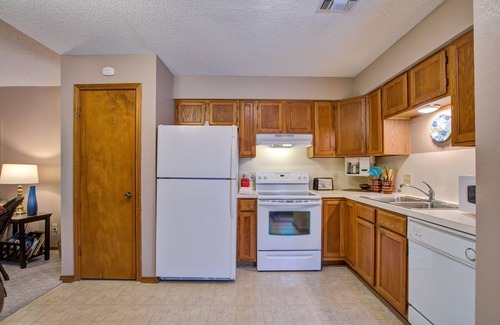 Palm Valley House | Golf, Quiet, king and Queen Suite, Winter Texans, Seasonal, Monthly Rentals