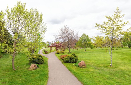 Georgetown House | Golfer's Haven! 3-bdrm cottage with modern comforts in a quaint fishing village