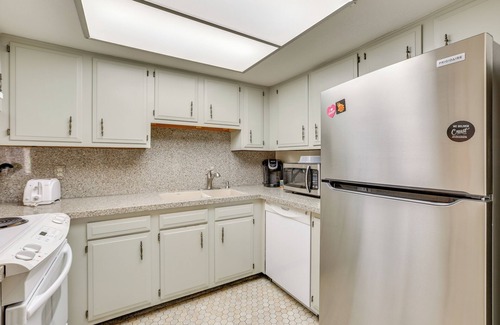 McCormick Ranch Condo | Golfer's Haven: Scottsdale Gem Near 21 Courses