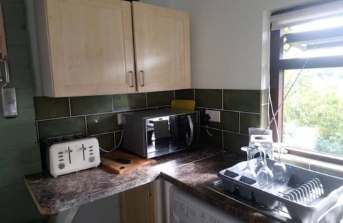 Laugharne Cottage | Golwg Harddwch Cottage, The Longlanes Laugharne, Carmarthen, South West Wales UK