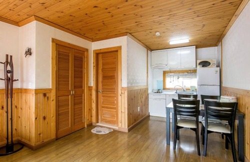 Gongju House | Gongju Jakeun Shimteo Pension