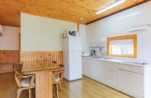 Gongju House | Gongju Jakeun Shimteo Pension