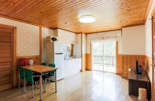 Gongju House | Gongju Jakeun Shimteo Pension