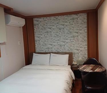 Hwagok-dong Hotel | Gooreumseong motel