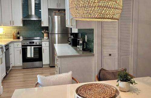 Sawgrass Apartment | Gorgeous 2-bedroom furnished apartment in spectacular Ponte Vedra Beach,