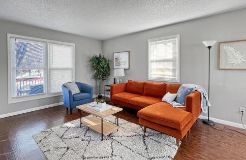 Clive House | Gorgeous 2br Clive Duplex Wfireplace