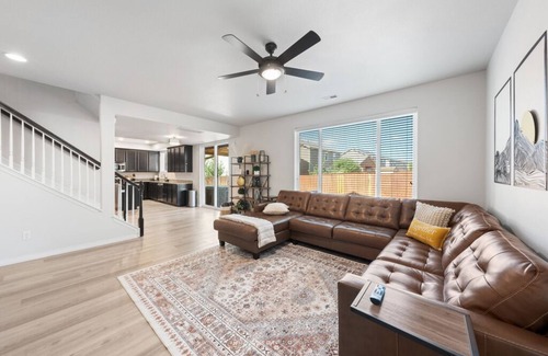 Cimarron Hills House | Gorgeous 5 Bedroom, 2.5 Bath | Hot Tub | Fire Pit | GameRoom