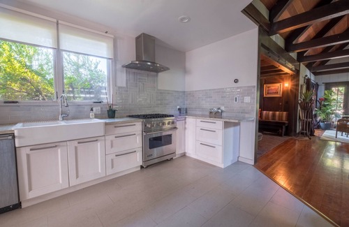 Altadena House | Gorgeous and architecturally impressive home – Centrally located in Altadena.