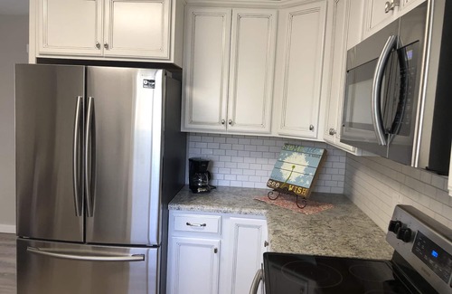 Salina House | *Gorgeous Hideout, Close to everything, 3 bedrooms, fully remodeled!*