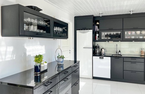 Dalsjofors House | Gorgeous home in Dalsjöfors with sauna