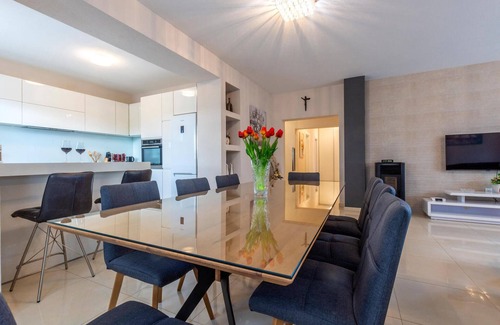 Dicmo House | Gorgeous home in Dicmo with sauna