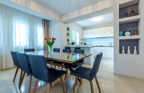 Dicmo House | Gorgeous home in Dicmo with sauna