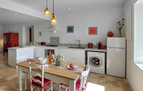 Dognen House | Gorgeous Home In Dognen With Wifi