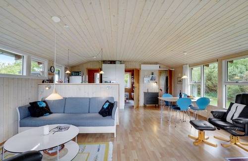 Hvalpsund House | Gorgeous home in Farsø with kitchen