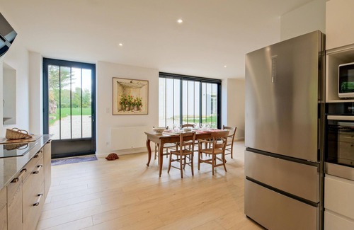 Gans House | Gorgeous home in Gans with kitchen