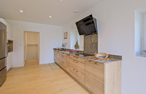 Gans House | Gorgeous home in Gans with kitchen