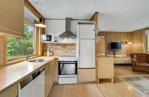 Hemmet House | Gorgeous home in Hemmet with kitchen