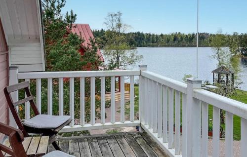 Motala House | Gorgeous Home In Motala With Lake View