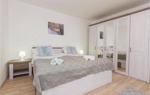 Velim House | Gorgeous Home In Nadin With Wifi