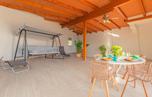 Prem House | Gorgeous Home In Pregarje-Obrov