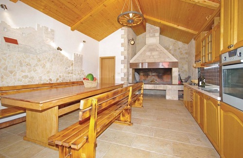 Vrgorac House | Gorgeous home in Umcani