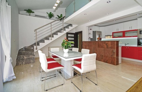 Vrgorac House | Gorgeous home in Umcani